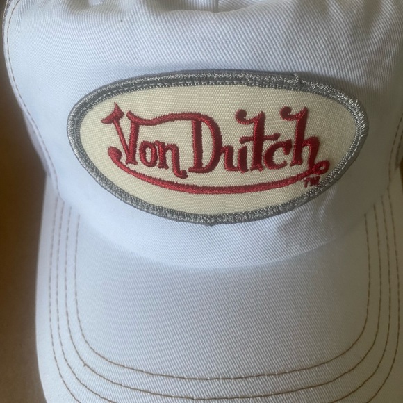 Von Dutch White Cap Trucker - Picture 1 of 2